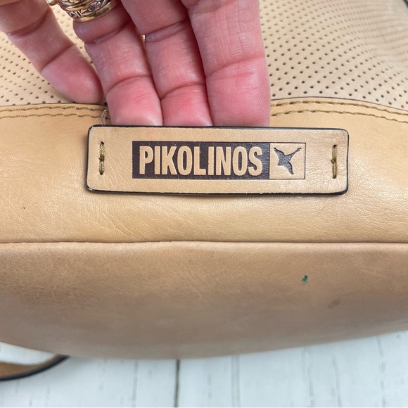 Pikolinos‎ Two-Tone Salinas Leather Backpack - Picture 4 of 16